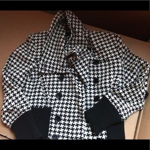 Houndstooth wool coat - Women’s size L
